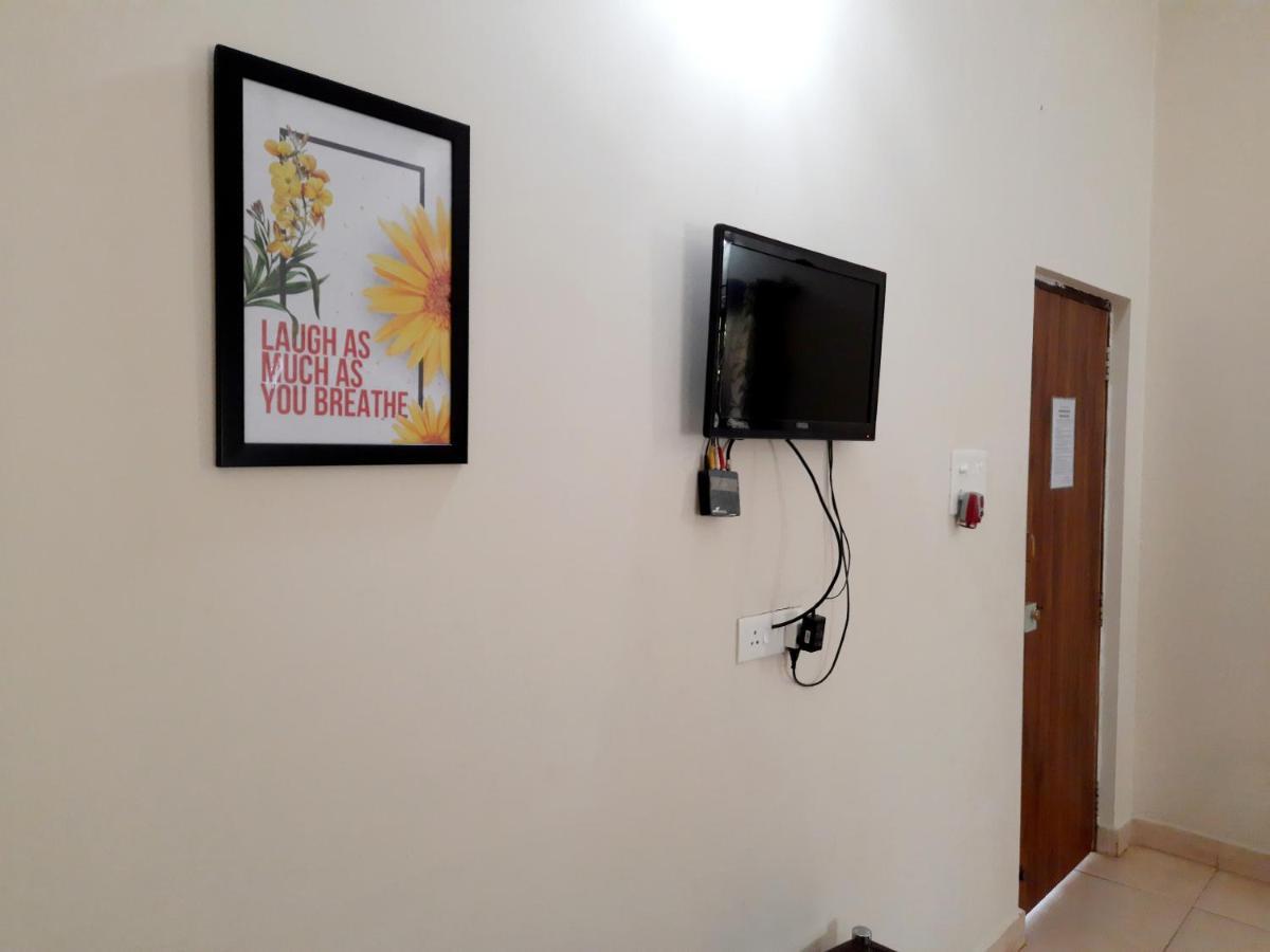 Bella Guest House 칼랑굿 외부 사진